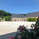 Du Chateau De מלון Quinéville