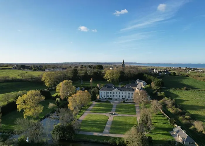 Du Chateau De 퀴네빌